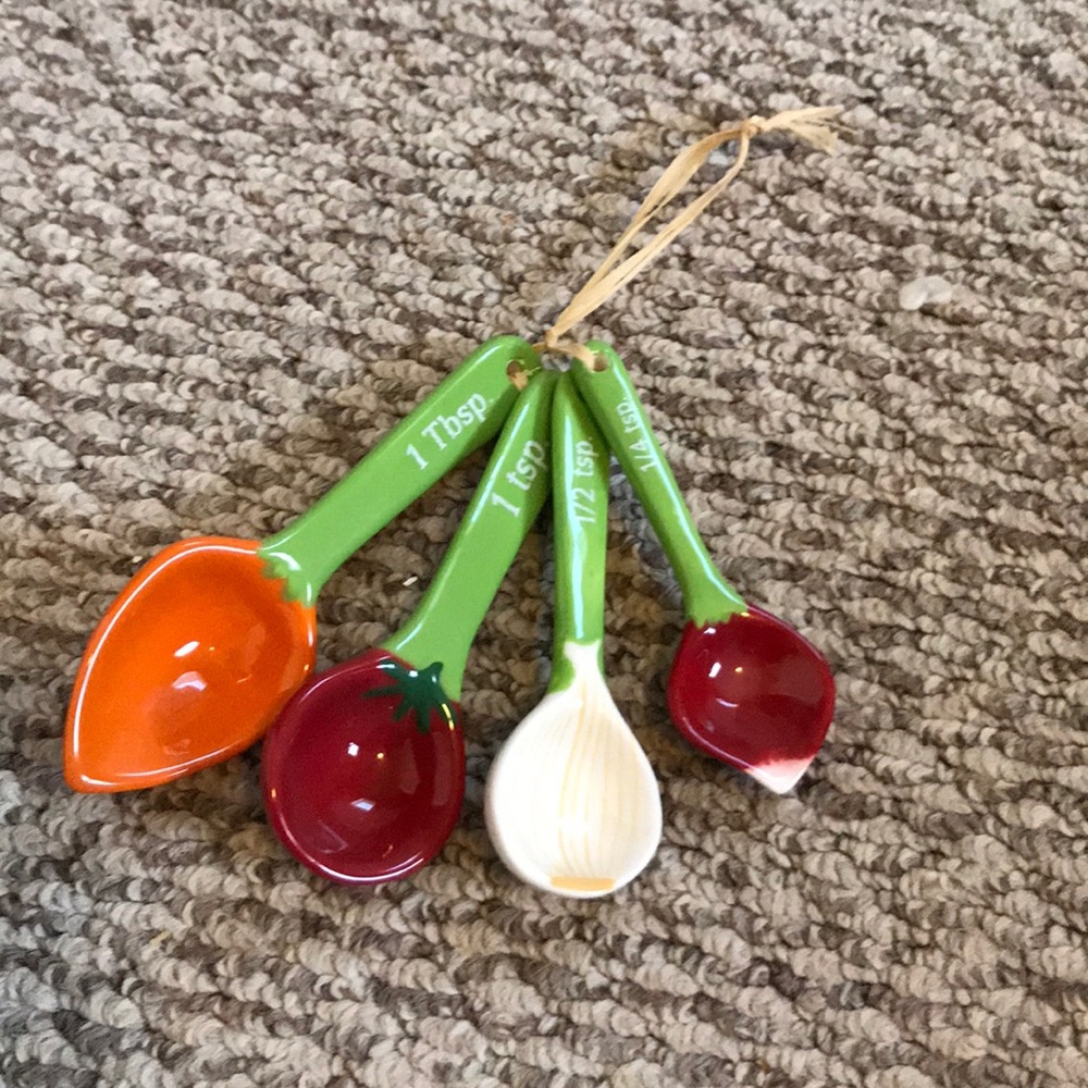 Glass measuring spoons